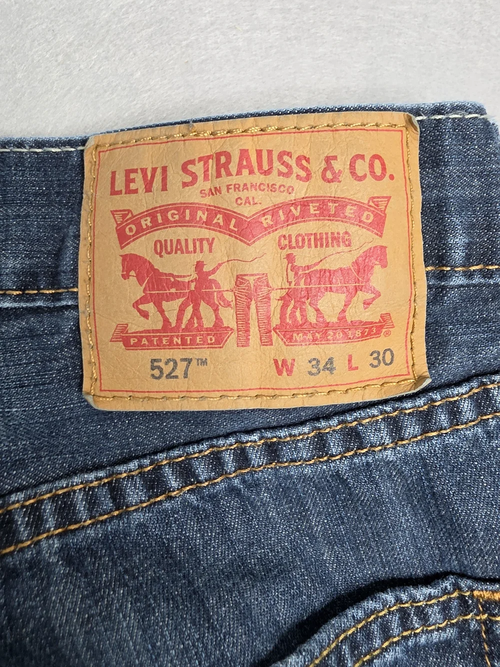 Levi's Men's Bootcut Jeans in Medium Blue Wash 527 34x30